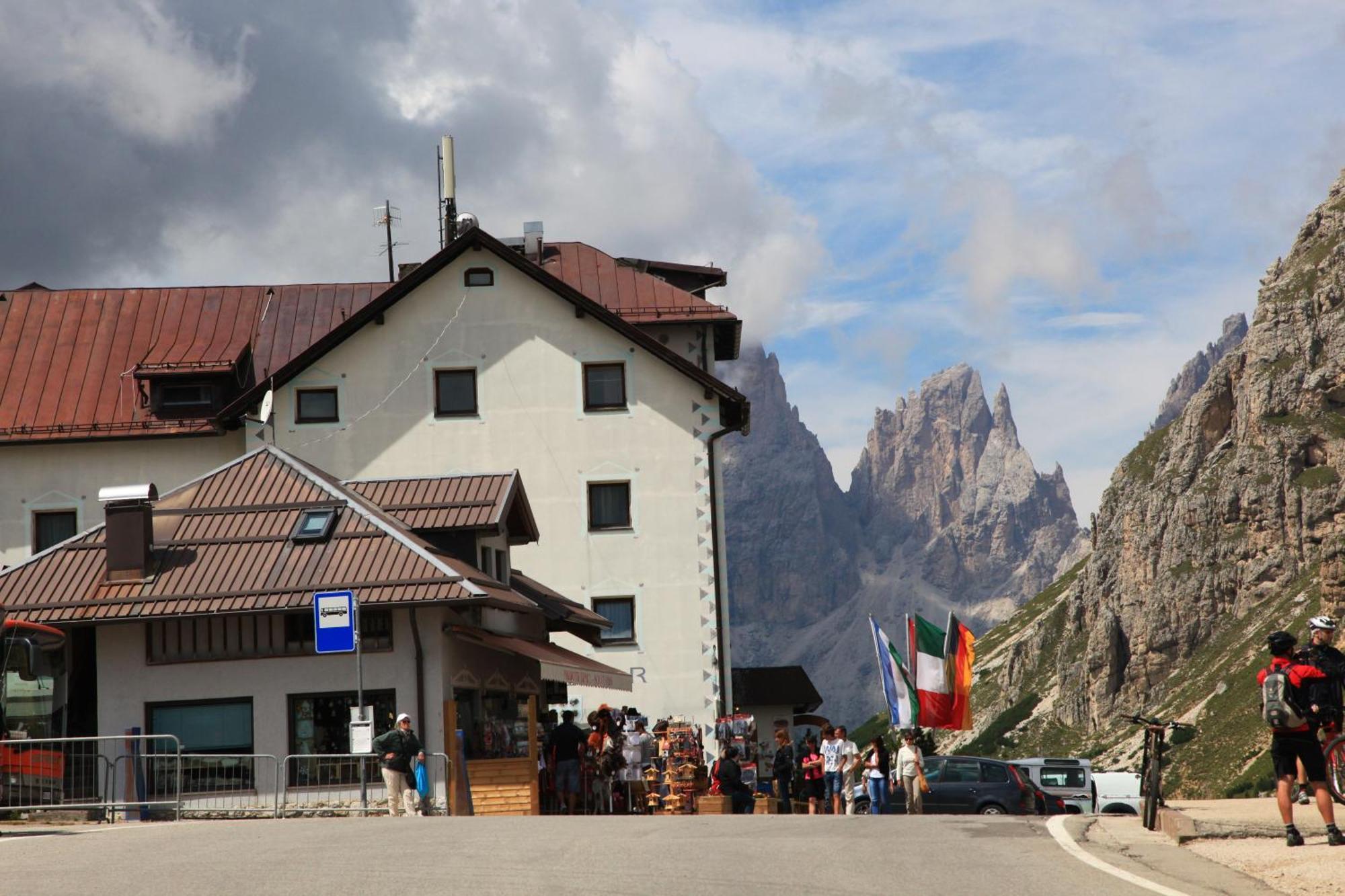 Hotel Col Di Lana Canazei Bagian luar foto